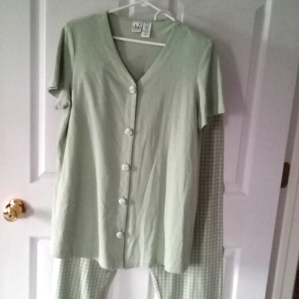 Duo maternity top and pants sz med